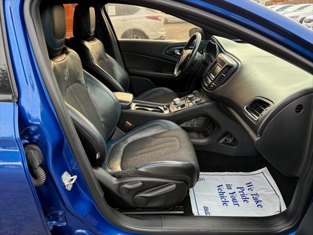 2015 Chrysler 200 S