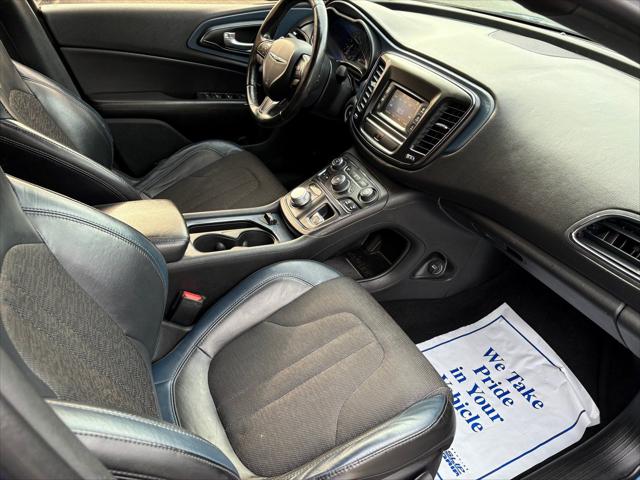 2015 Chrysler 200 S