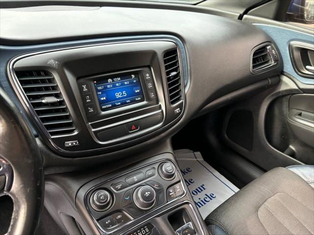 2015 Chrysler 200 S