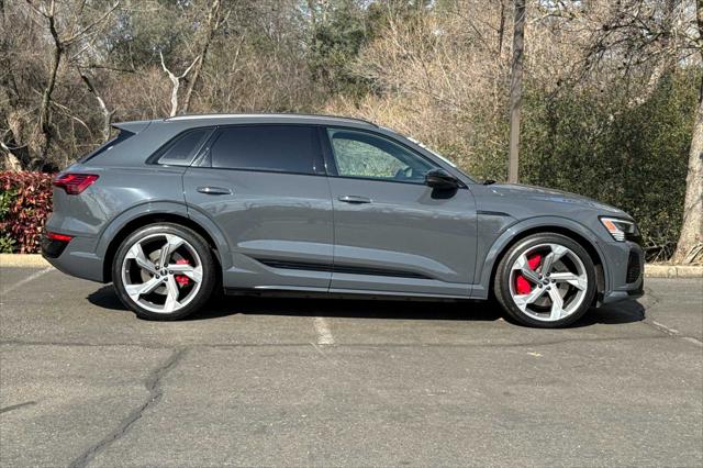 2024 Audi e-tron Prestige quattro