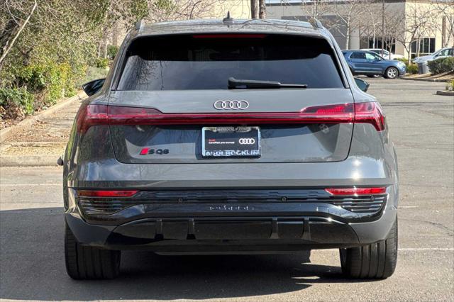2024 Audi e-tron Prestige quattro