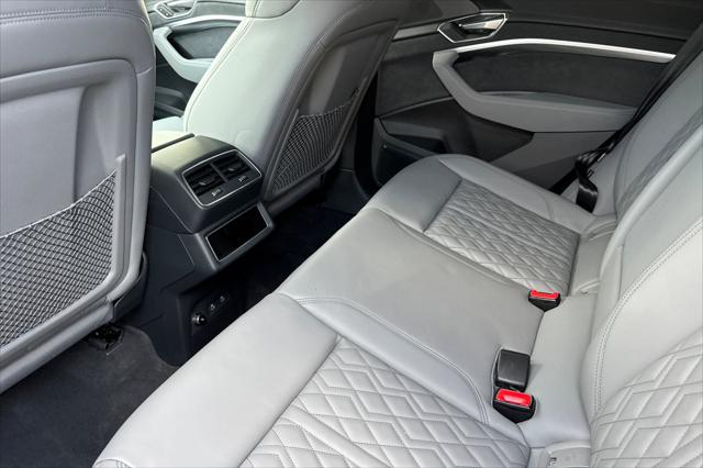 2024 Audi e-tron Prestige quattro