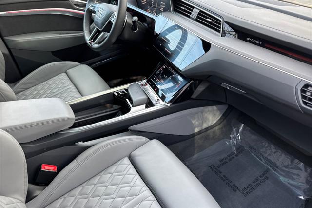 2024 Audi e-tron Prestige quattro