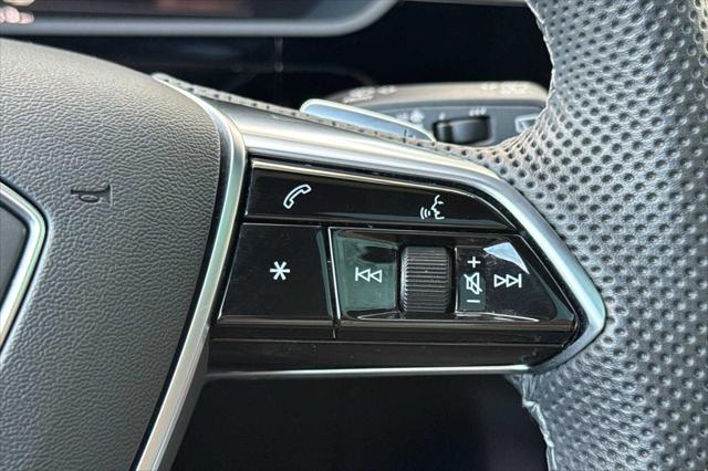 2024 Audi e-tron Prestige quattro