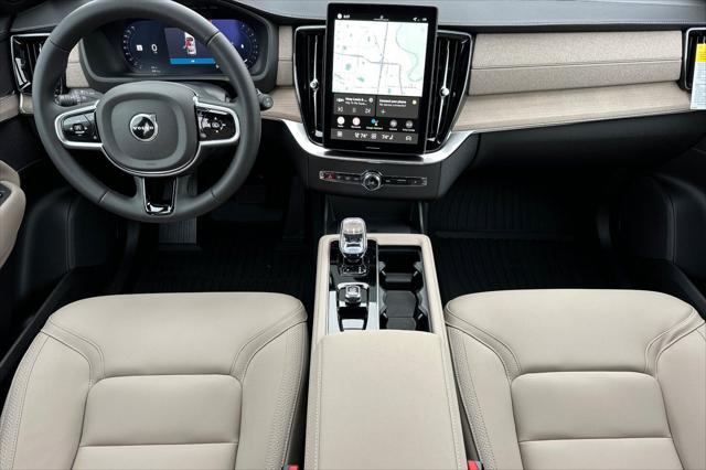 2026 Volvo XC90 Core, B5 AWD Gas (mild hybrid), Gasoline, Bright, 7 Seats