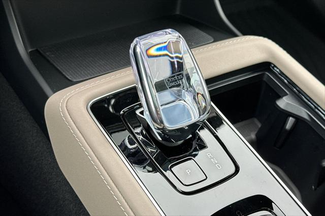 2026 Volvo XC90 Core, B5 AWD Gas (mild hybrid), Gasoline, Bright, 7 Seats