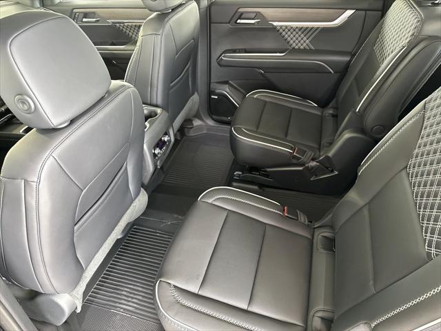 2026 GMC Acadia Denali FWD