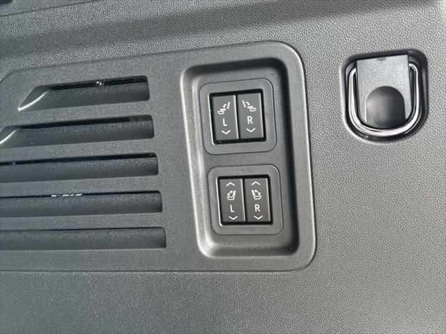 2026 GMC Acadia Denali FWD