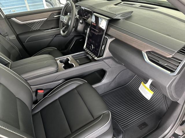 2026 GMC Acadia Denali FWD