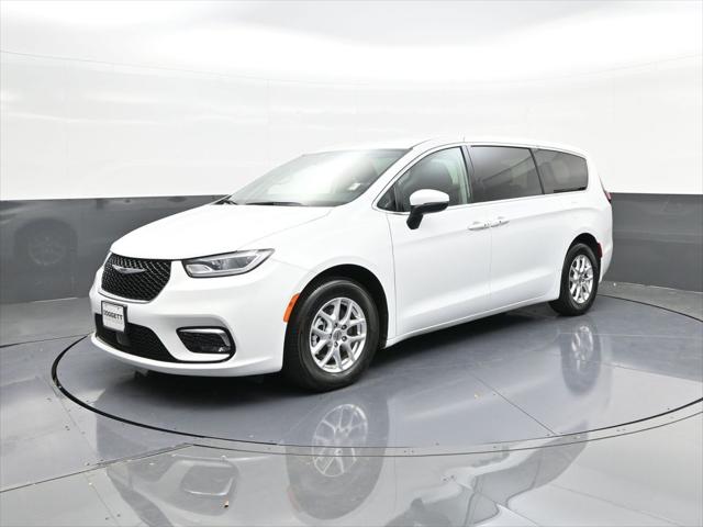 2023 Chrysler Pacifica Touring L for sale in Houston, TX