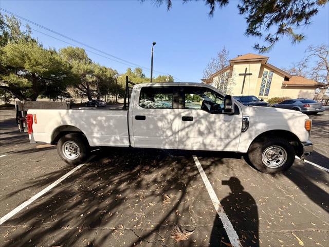 2017 Ford F-250 XLT 4x2 4dr Crew Cab 8 ft. LB Pickup
