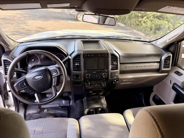 2017 Ford F-250 XLT 4x2 4dr Crew Cab 8 ft. LB Pickup