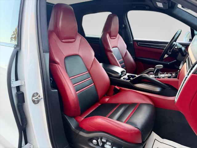 2021 Porsche Cayenne GTS