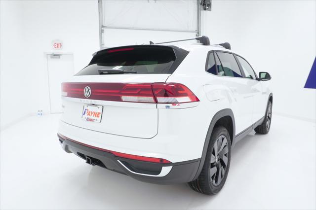 2026 Volkswagen Atlas Cross Sport SE with Technology