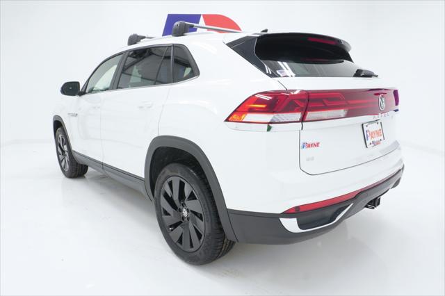 2026 Volkswagen Atlas Cross Sport SE with Technology