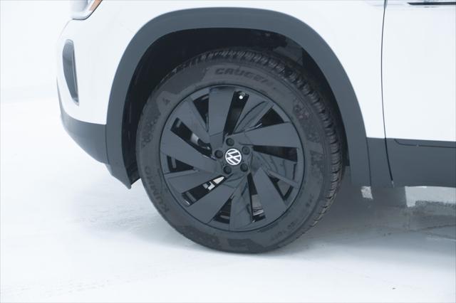 2026 Volkswagen Atlas Cross Sport SE with Technology