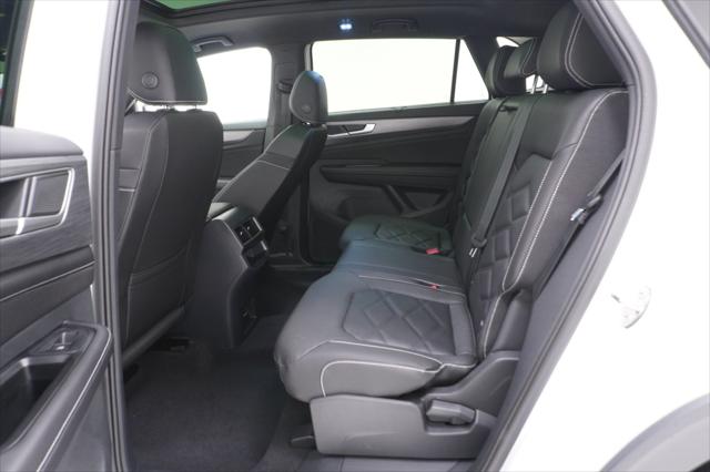 2026 Volkswagen Atlas Cross Sport SE with Technology