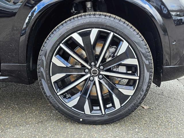 2026 Volvo XC90 Plug-In Hybrid Ultra, T8 AWD, Electric/Gasoline, Bright, 6 Seats