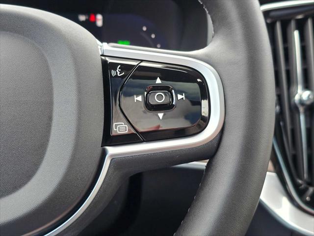 2026 Volvo XC90 Plug-In Hybrid Ultra, T8 AWD, Electric/Gasoline, Bright, 6 Seats