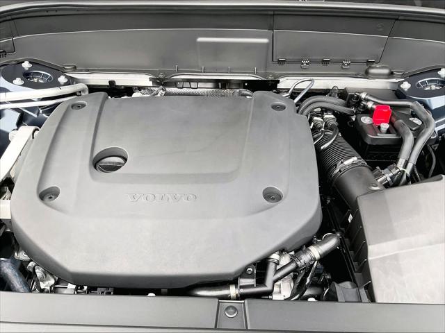 2026 Volvo XC90 Plus, B6 AWD Gas (mild hybrid), Gasoline, Bright, 7 Seats