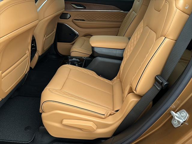 2026 Jeep Grand Cherokee Summit 4x4