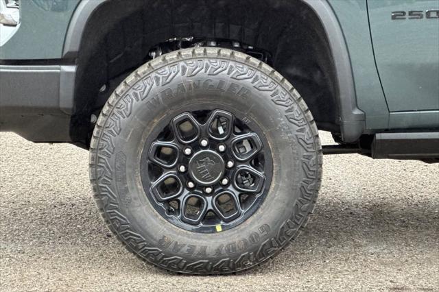 2026 Chevrolet Silverado 2500HD Crew Cab, Standard Bed, XR2, 4WD