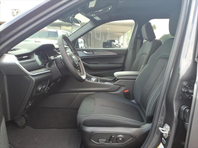 2026 Jeep Grand Cherokee Altitude 4x2