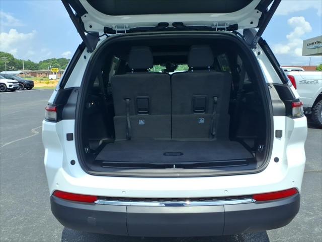 2026 Jeep Grand Cherokee Altitude 4x2