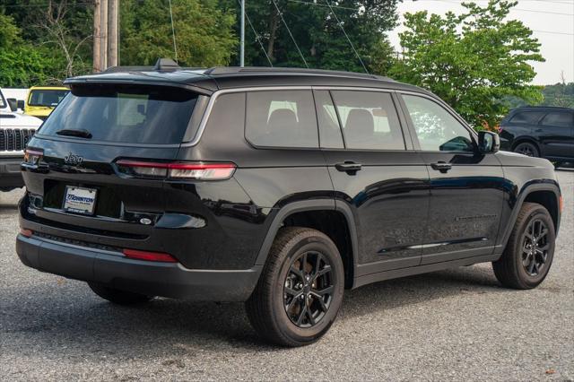 2026 Jeep Grand Cherokee L GRAND CHEROKEE L LAREDO ALTITUDE 4X4 2026 Jeep Grand Cherokee L GRAND CHEROKEE L LAREDO ALTITUDE 4X4