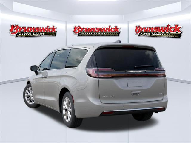 2026 Chrysler Pacifica Select AWD