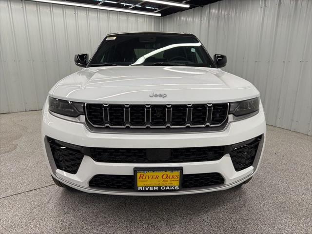 2026 Jeep Grand Cherokee GRAND CHEROKEE SUMMIT 4X4