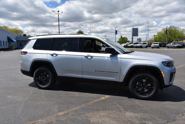 2026 Jeep Grand Cherokee L GRAND CHEROKEE L LAREDO ALTITUDE 4X4 2026 Jeep Grand Cherokee L GRAND CHEROKEE L LAREDO ALTITUDE 4X4