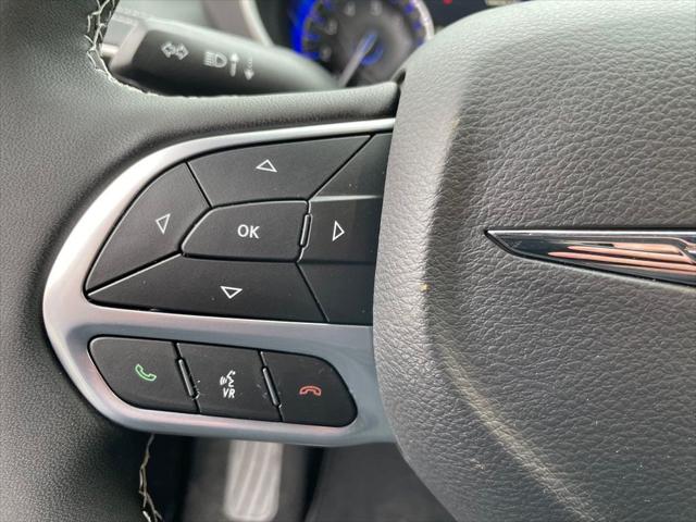 2026 Chrysler Pacifica Select AWD