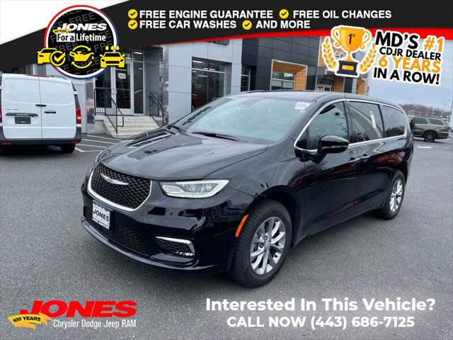 2026 Chrysler Pacifica PACIFICA SELECT AWD