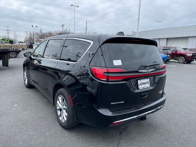 2026 Chrysler Pacifica Limited AWD