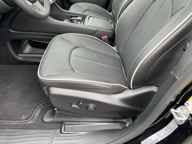 2026 Chrysler Pacifica Limited AWD