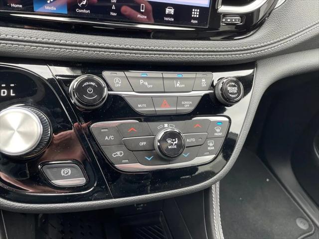 2026 Chrysler Pacifica Limited AWD