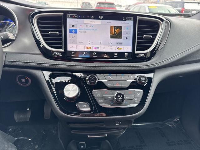 2026 Chrysler Pacifica PACIFICA SELECT AWD