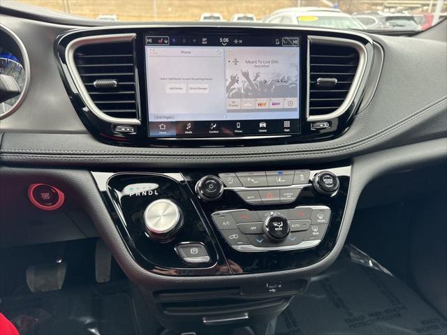 2026 Chrysler Pacifica PACIFICA SELECT AWD