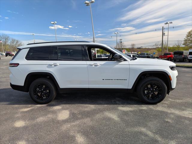 2026 Jeep Grand Cherokee GRAND CHEROKEE L LAREDO ALTITUDE 4X4
