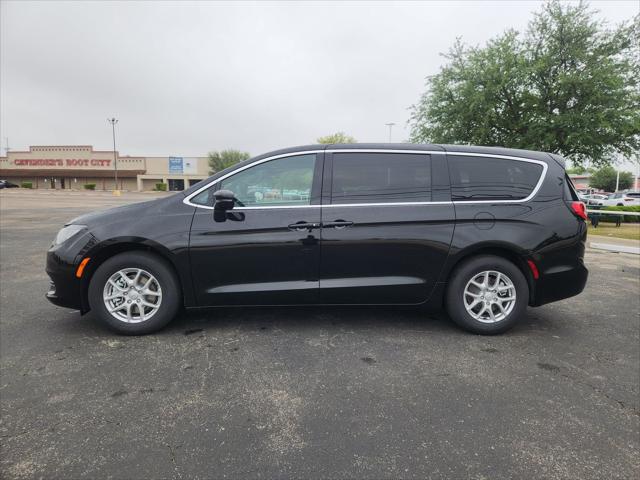 2026 Chrysler Voyager VOYAGER LX
