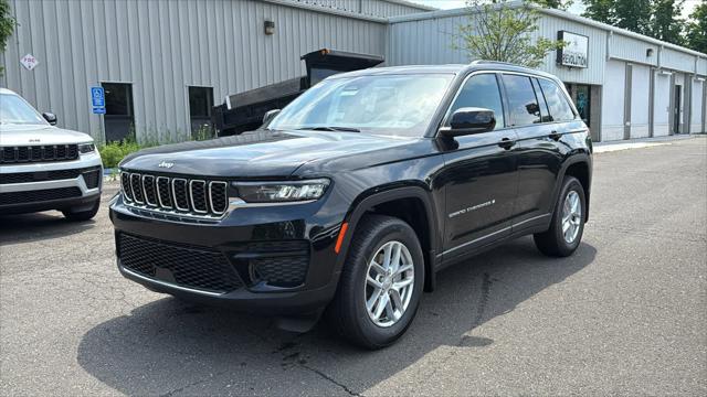 2026 Jeep Grand Cherokee GRAND CHEROKEE LAREDO X 4X4