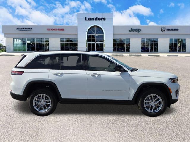 2026 Jeep Grand Cherokee Altitude 4x2