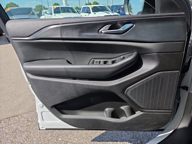 2026 Jeep Grand Cherokee Altitude 4x2