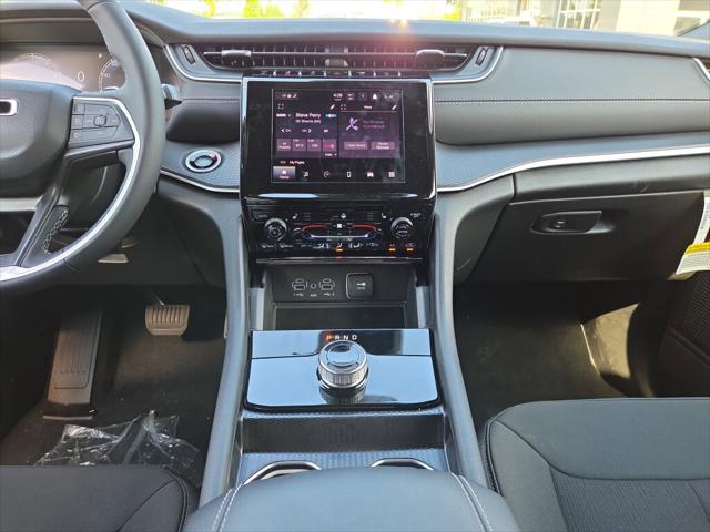 2026 Jeep Grand Cherokee Altitude 4x2