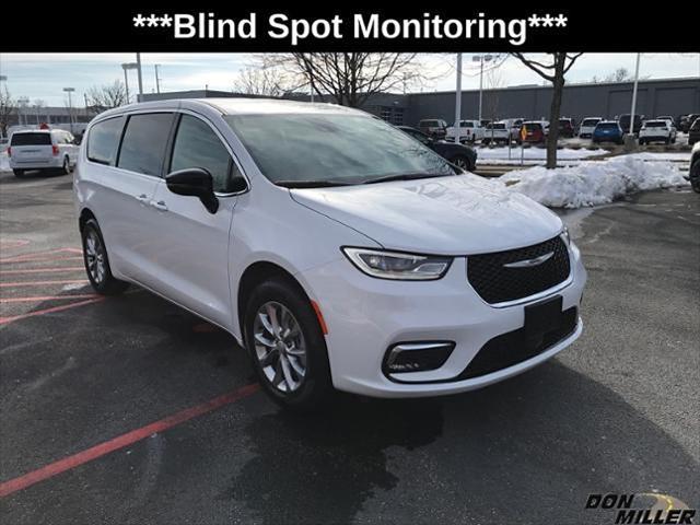 2026 Chrysler Pacifica PACIFICA SELECT AWD