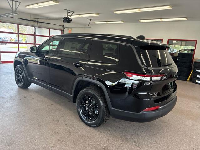 2026 Jeep Grand Cherokee Altitude 4x4