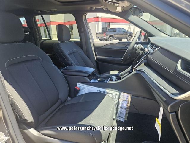 2026 Jeep Grand Cherokee Altitude 4x2
