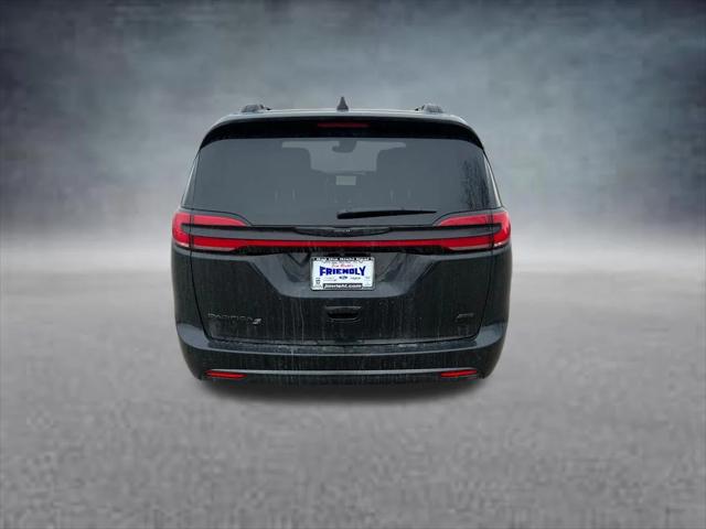 2026 Chrysler Pacifica Select AWD
