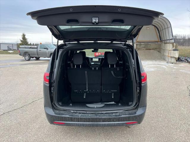 2026 Chrysler Pacifica Select AWD